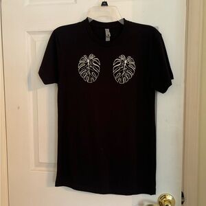 Black monstera graphic tee shirt